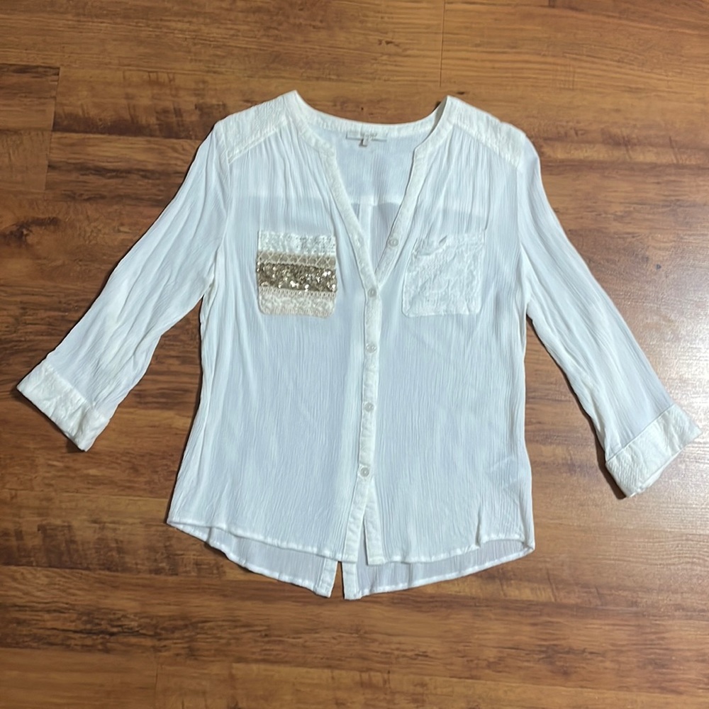 Women’s medium ivory Button Down
